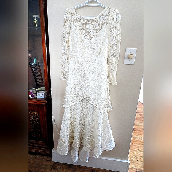 Vintage wedding dress - Picture 1 of 8